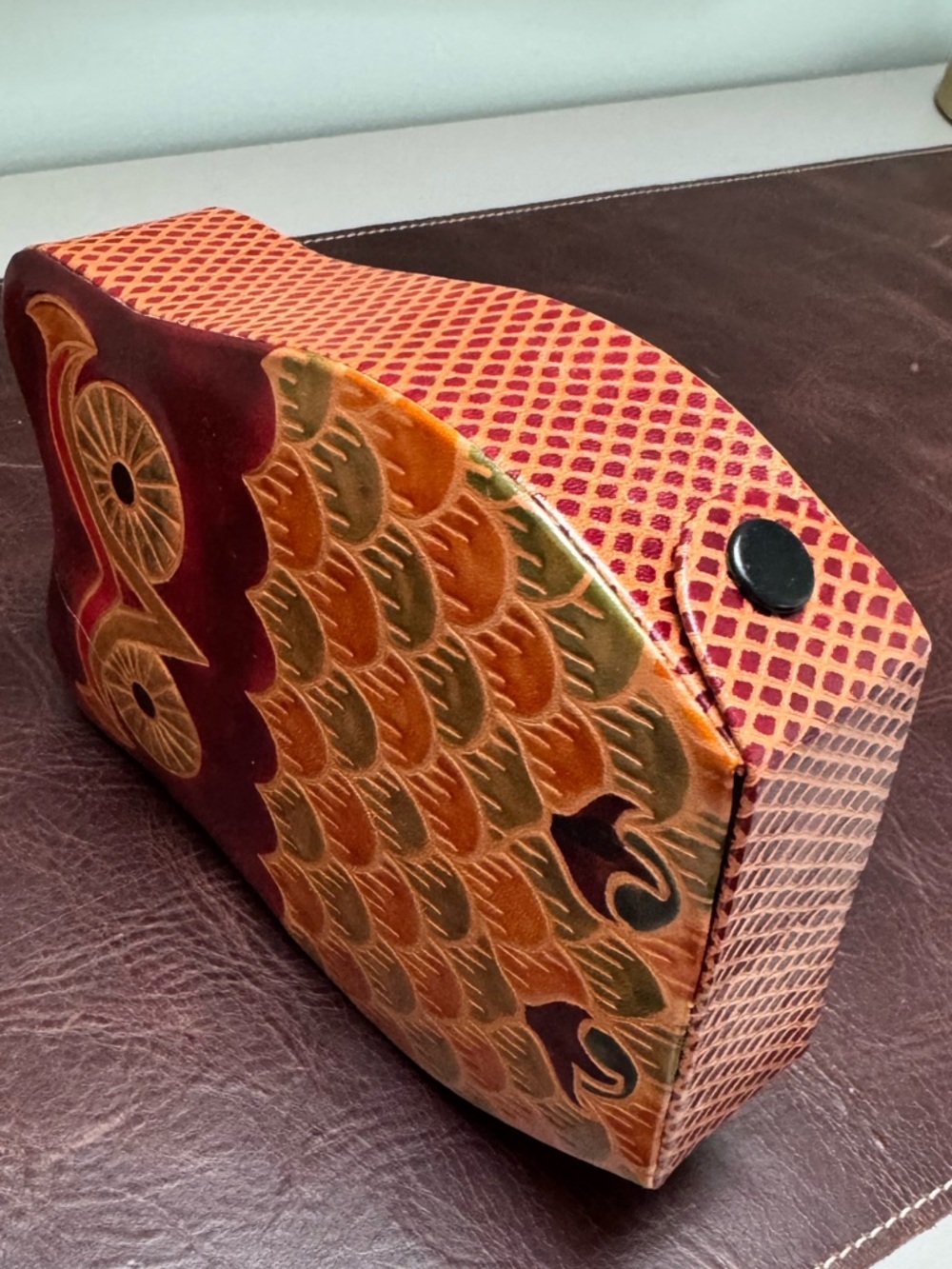 Leather Owl Piggy Bank/vintage money box. - Picture 5 of 6